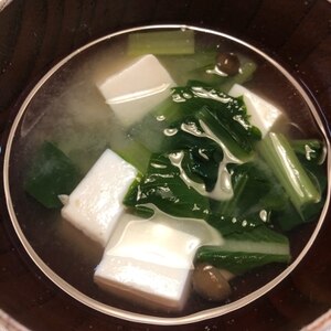 小松菜とえのきと凍み豆腐の味噌汁